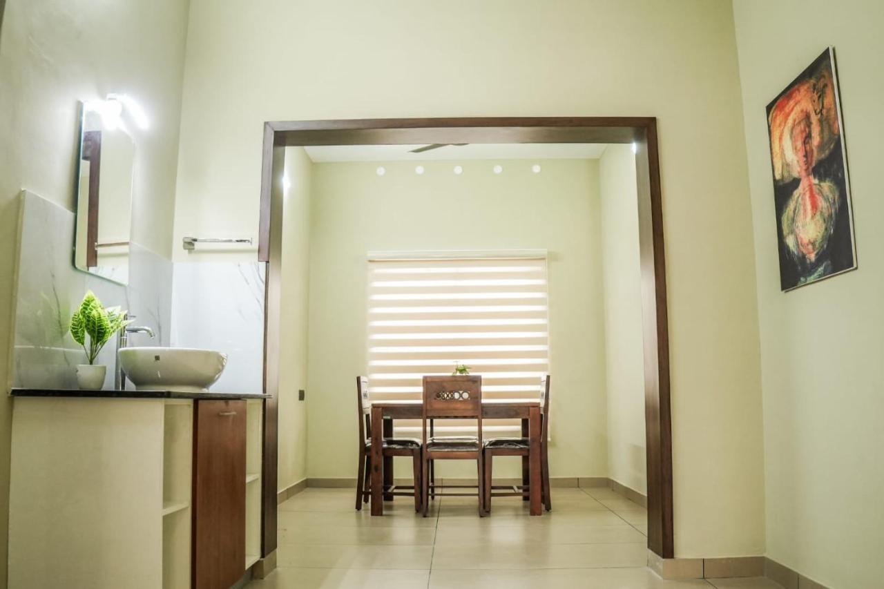 Zennova Furnished Apartment Alappuzha Bagian luar foto